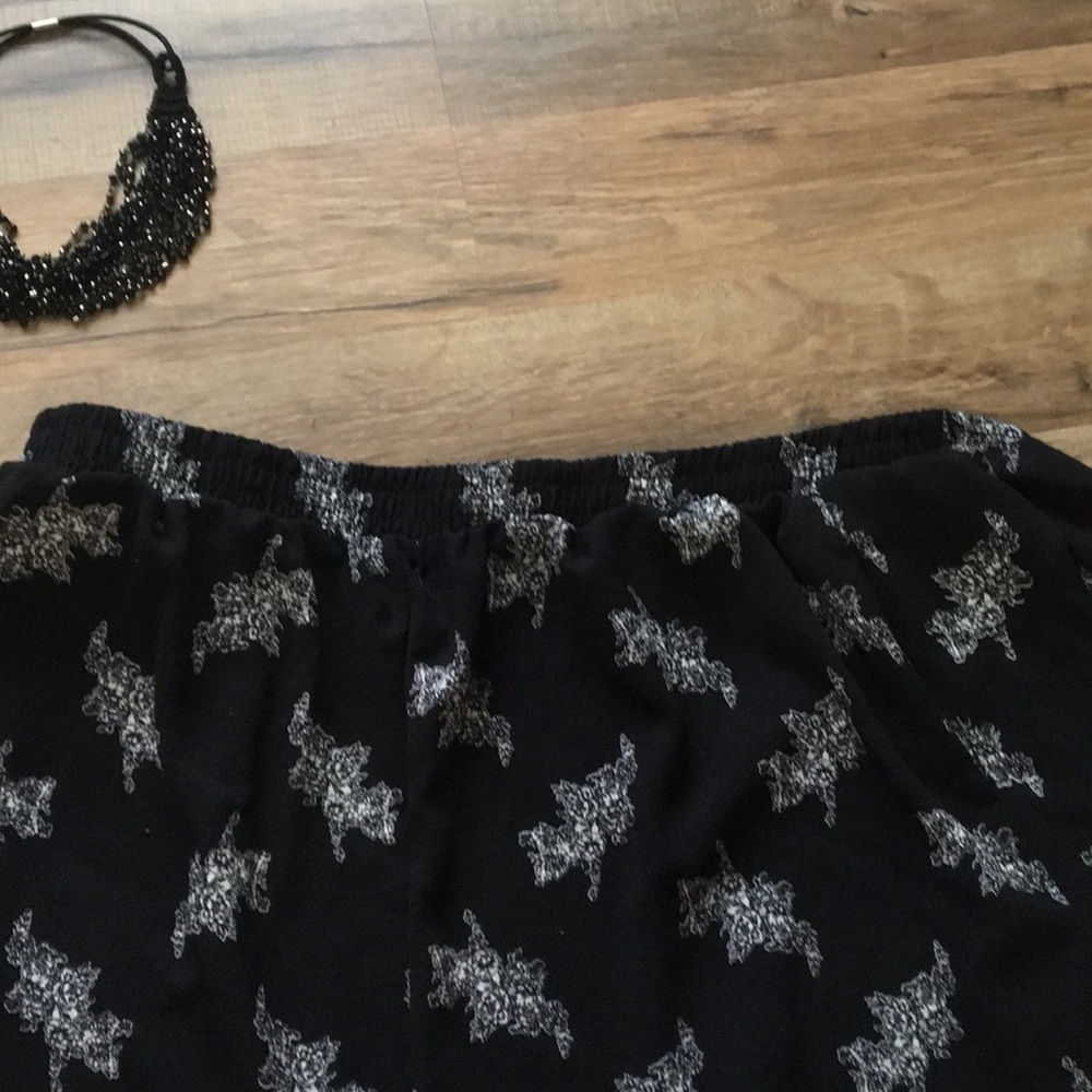 Black patterned xhileration wrap shorts - Picture 5 of 5